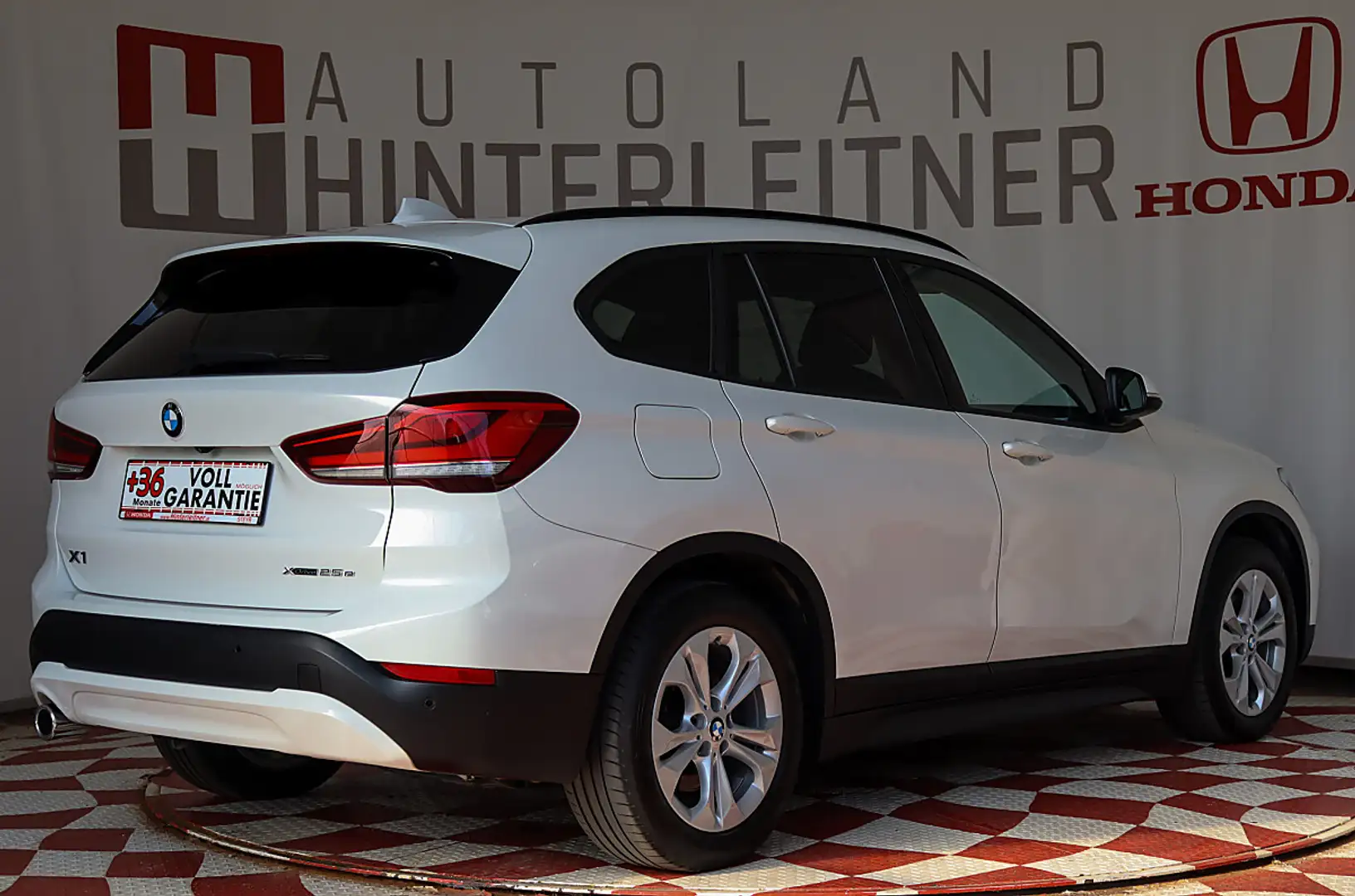 BMW X1 xDrive25e PHEV KAMERA AHV WINTERPAKET Weiß - 2