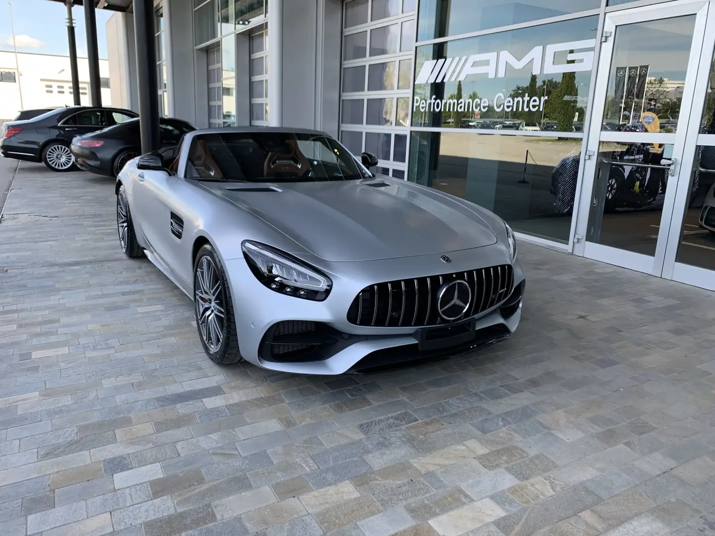Mercedes-Benz AMG GT Roadster 4.0 C auto my19 - 1
