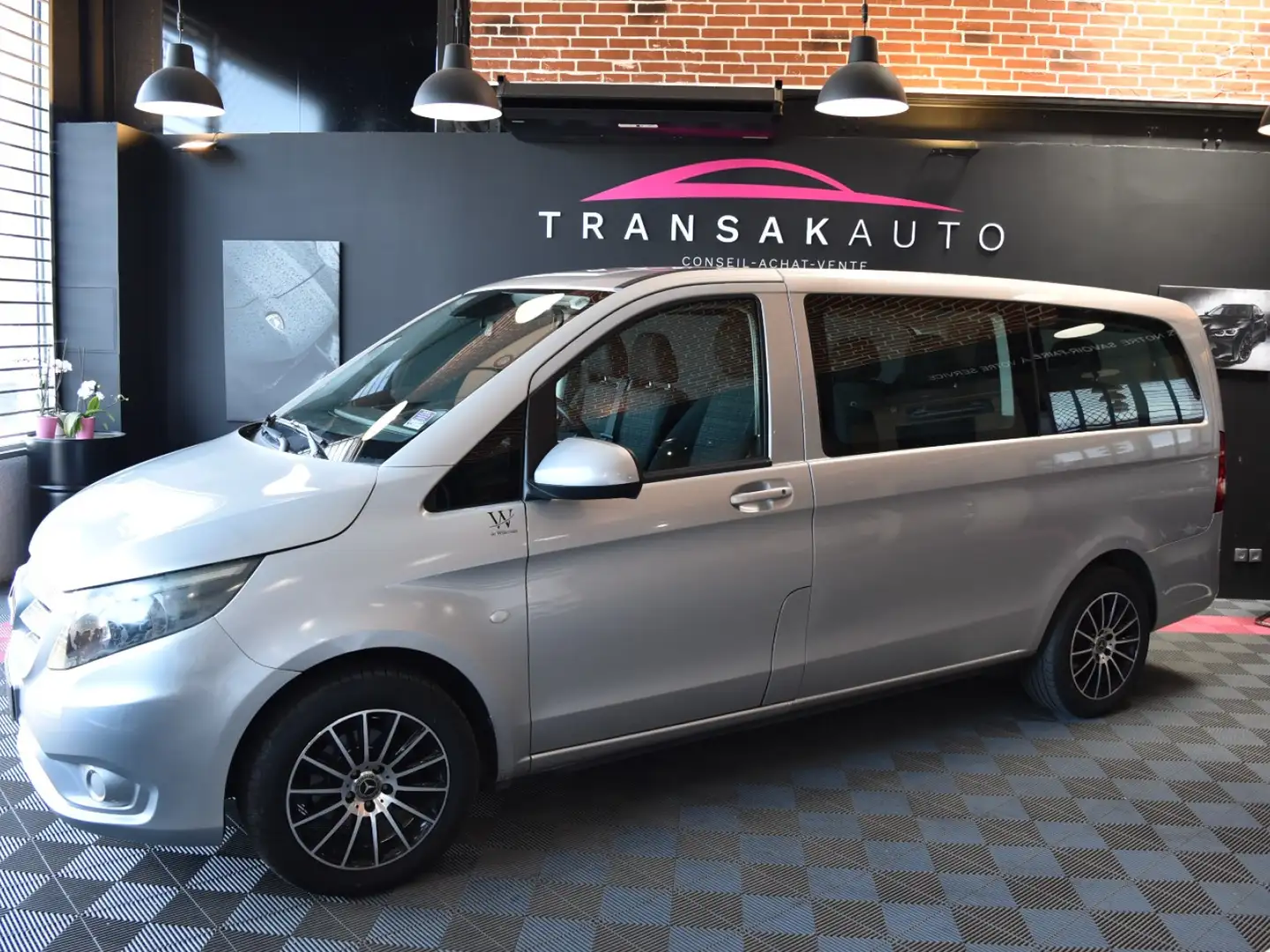 Mercedes-Benz Vito 116 COMBI TOURER Gris - 1