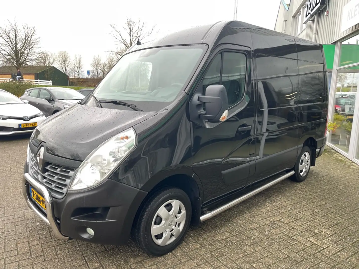 Renault Master T33 2.3 dCi L1H2 S&S, Automaat, Nav, Camera Zwart - 2