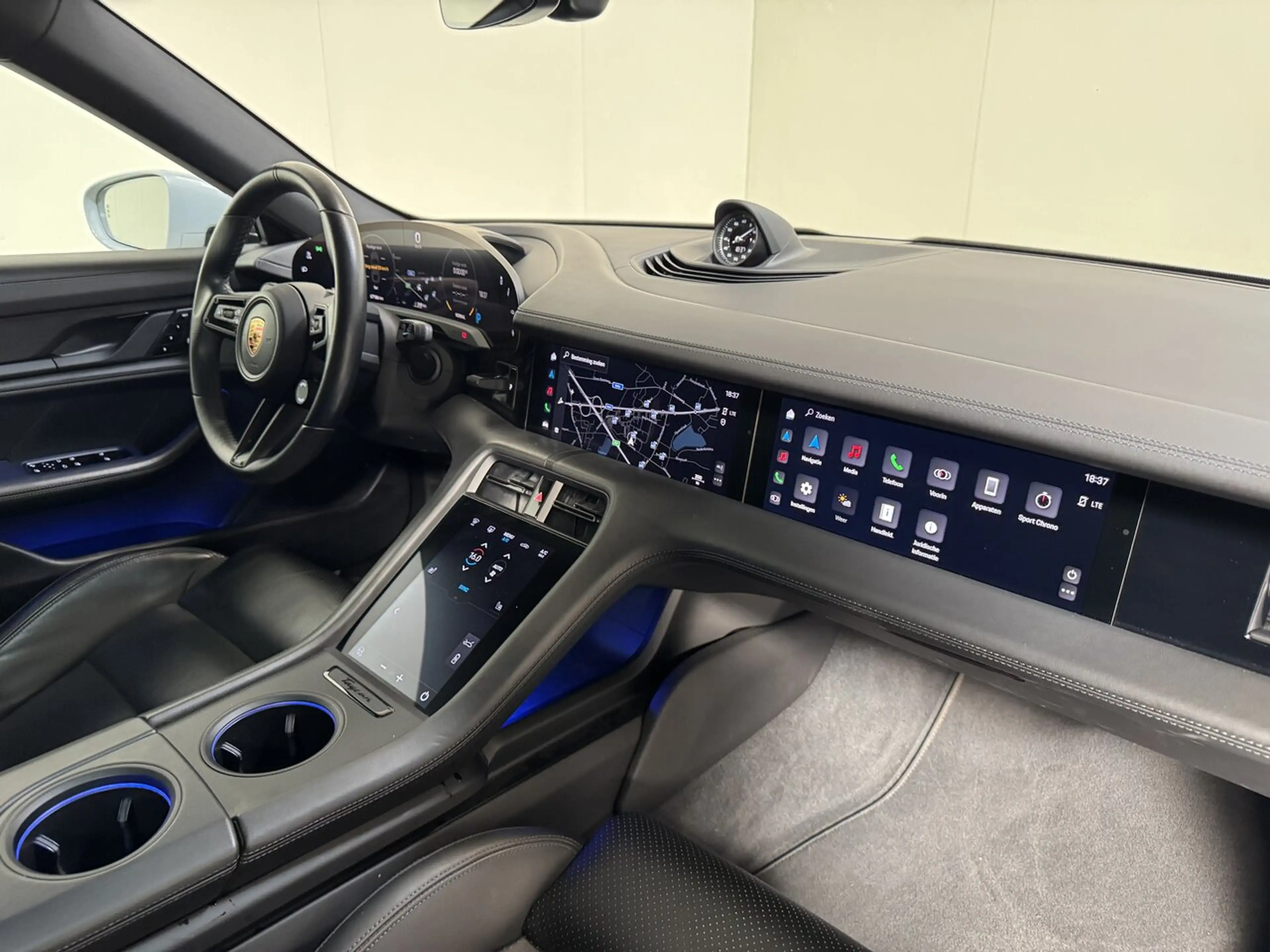 Porsche Taycan 4S Performance Bat - 93,4 kw - Pano - SoH 90% -... — photo 13
