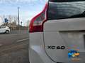 Volvo XC60 2.0 d4 (d3) R-design geartronic Blanc - thumbnail 29