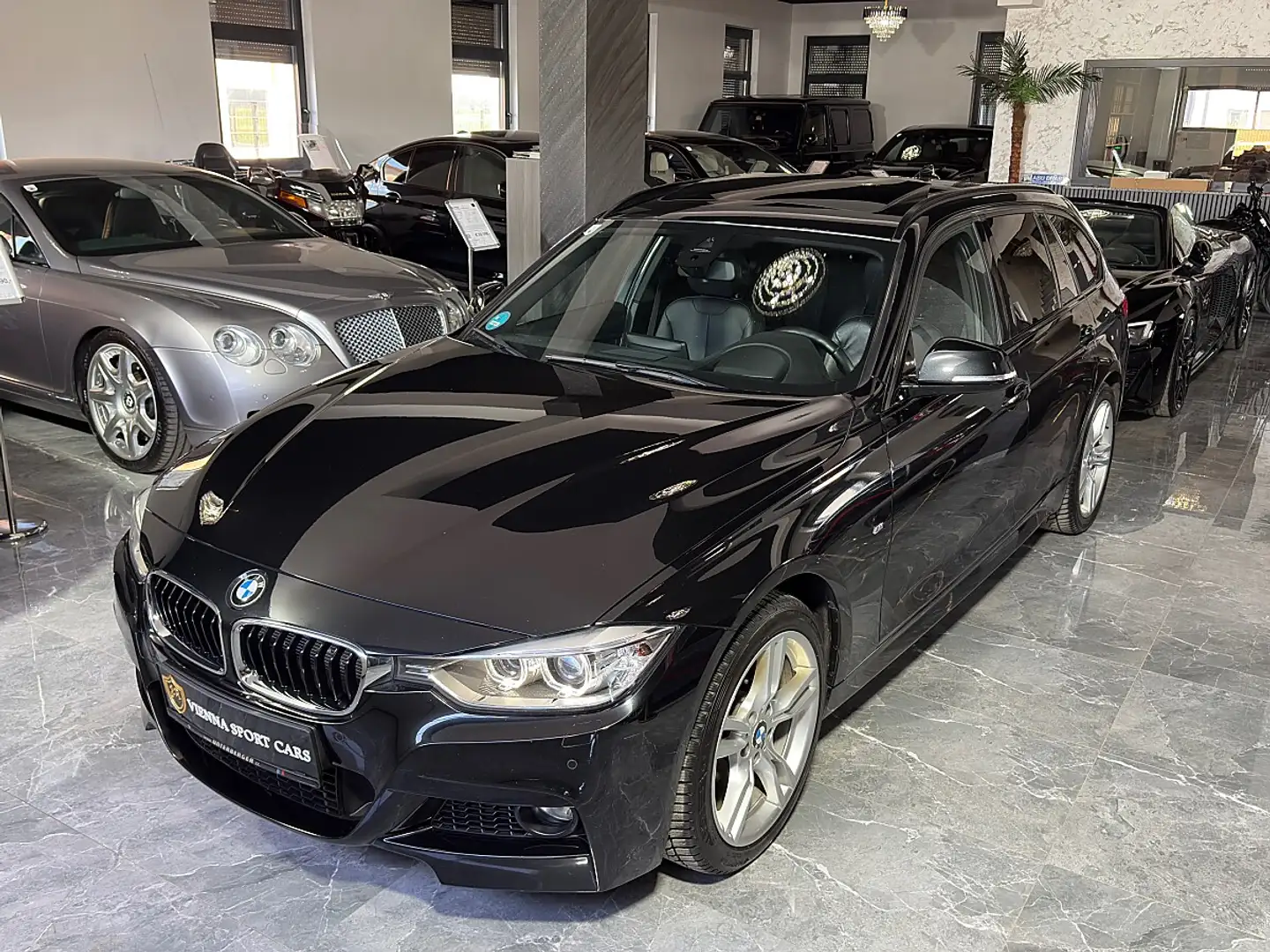BMW 320 d xDrive Touring Aut.*M-PAKET*TOP-AUSSTATTUNG* Schwarz - 1