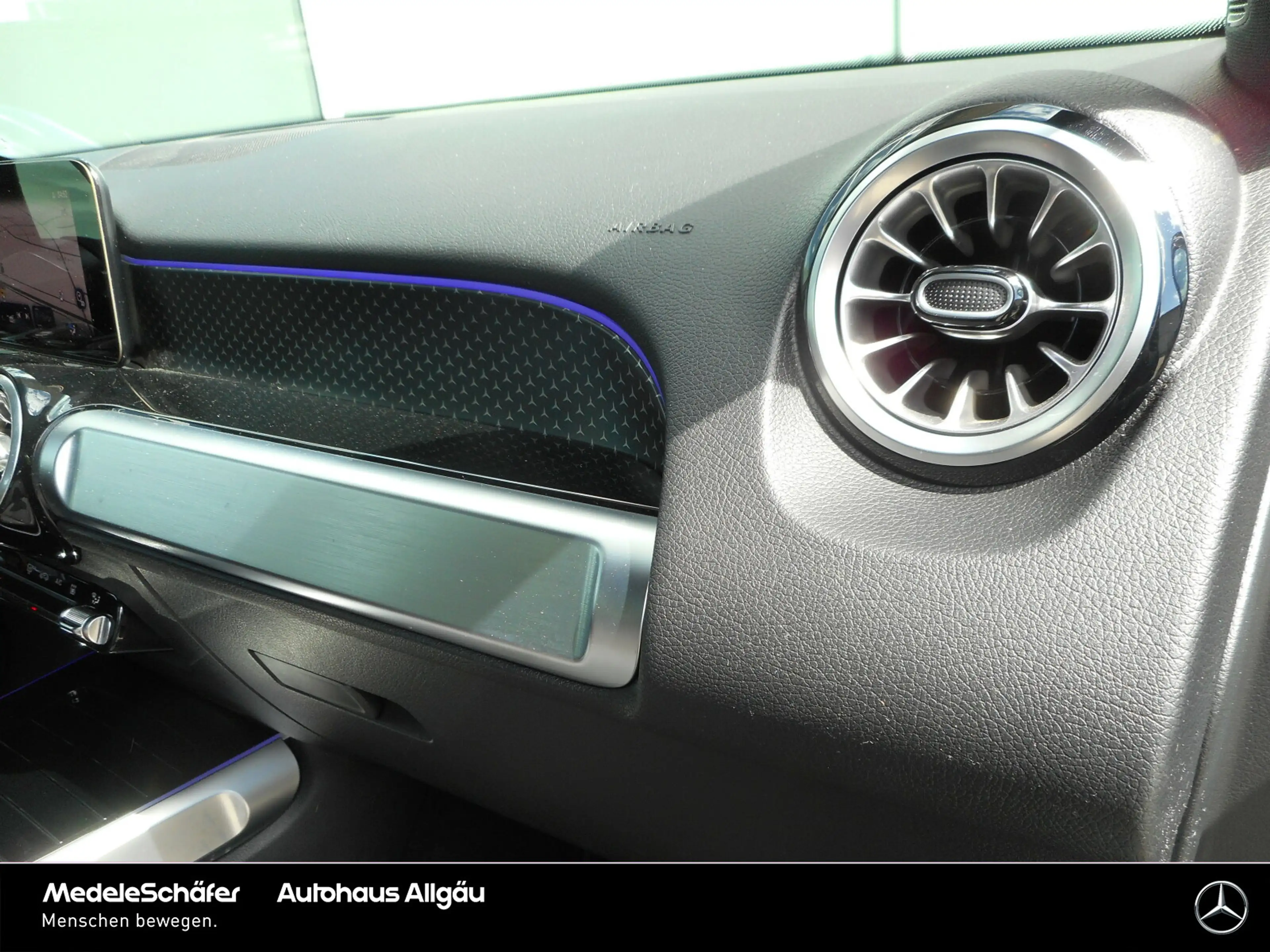Mercedes-Benz EQB 300 EQB 300 4M Progressive Vorr.-Distronic Kamera LED — photo 13