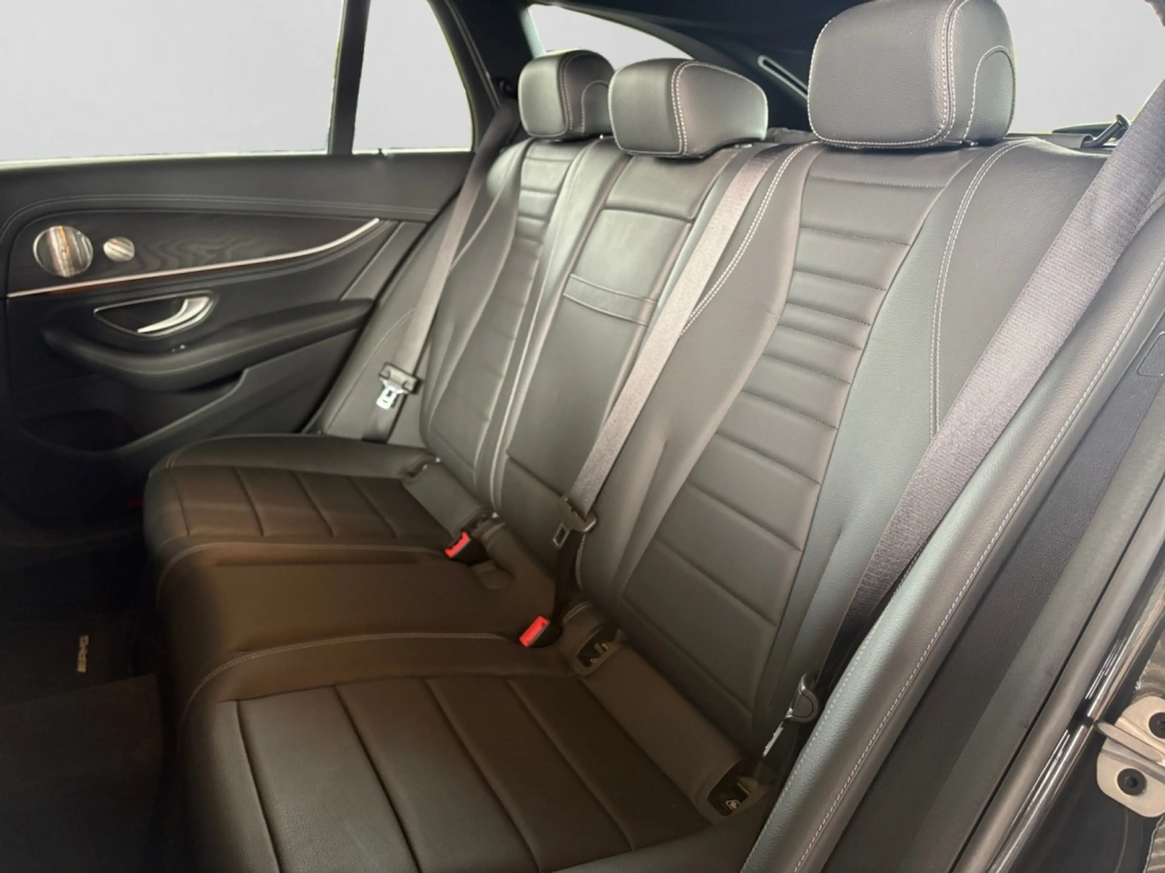 Mercedes-Benz E 400 d 4MATIC T-Modell AMG|BURM|AMBI|MBUX|SHZ — photo 14