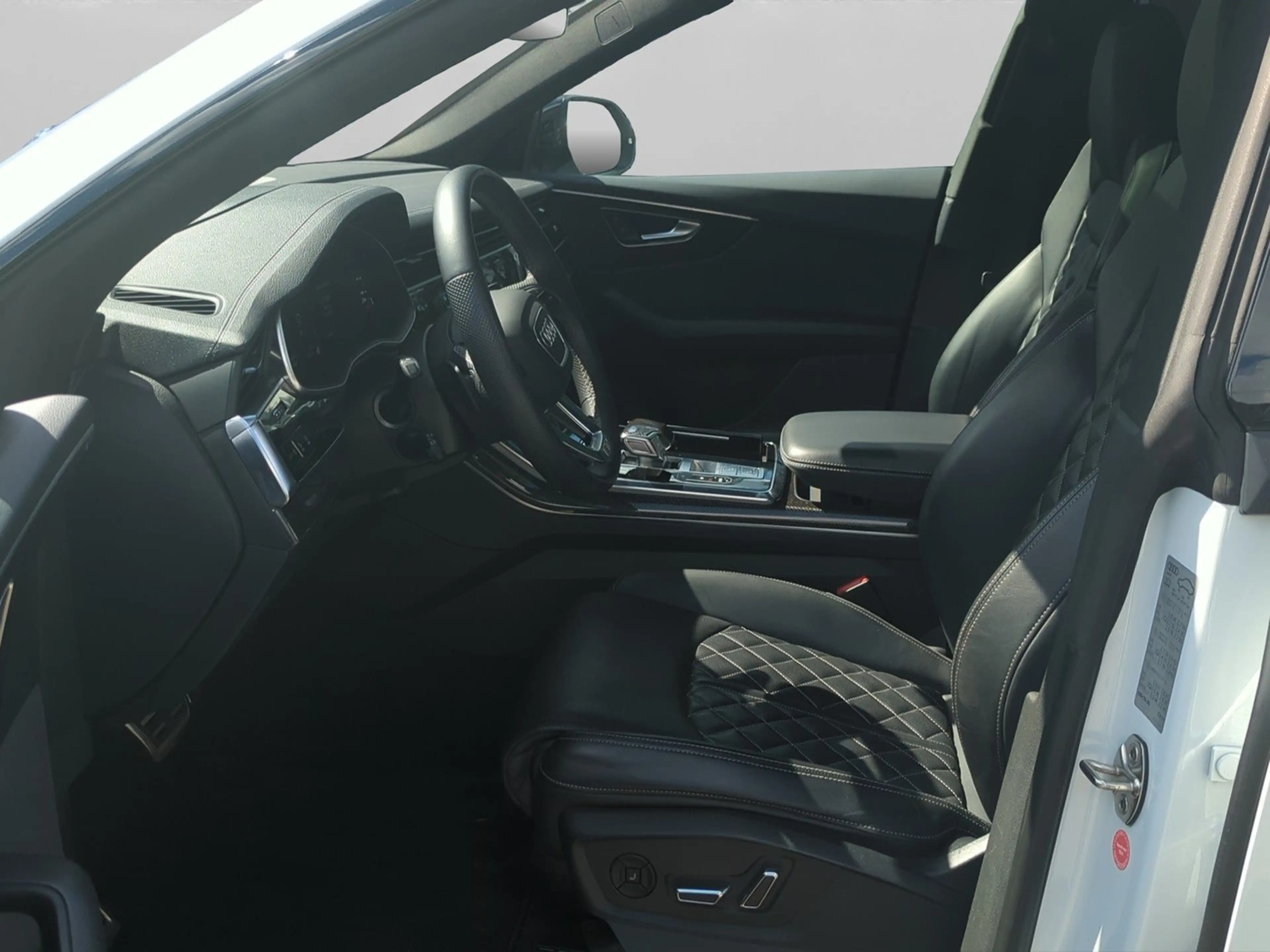 Audi SQ8 4.0 TFSI tiptronic competition plus MATRIX — photo 8