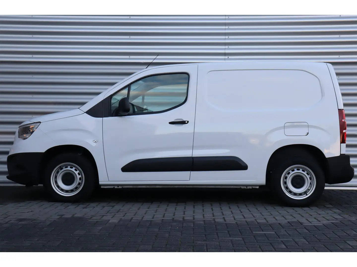 Opel Combo 1.5D 100PK L1H1 EDITION / NAVI / AIRCO / LED / PDC Wit - 2