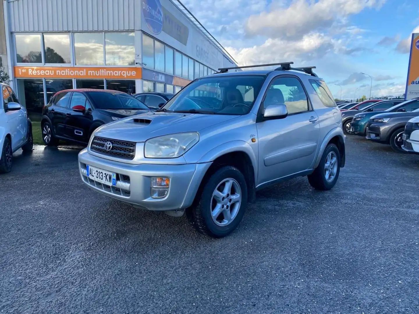 Toyota RAV 4 115 D-4D 4 PLACES Gris - 1