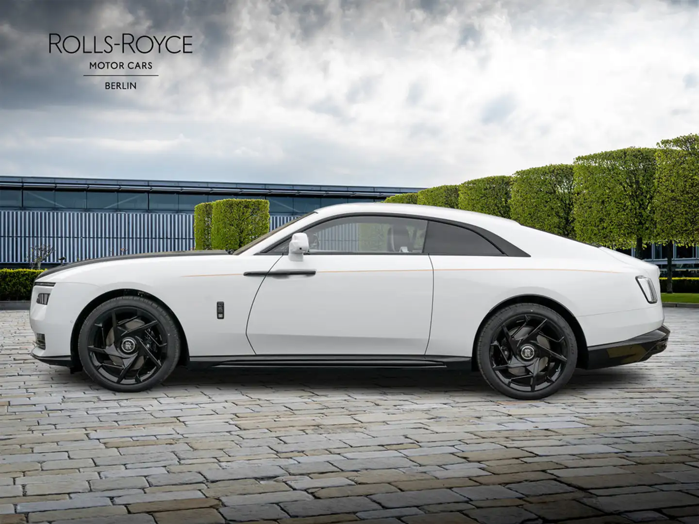 Rolls-Royce Spectre Black Badge Weiß - 2