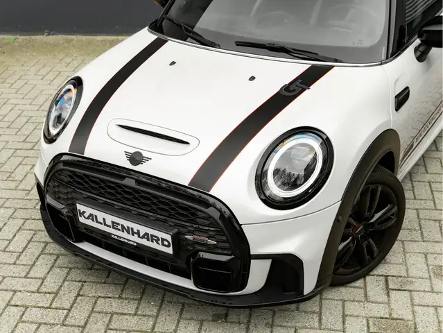 Mini Hatch view 9