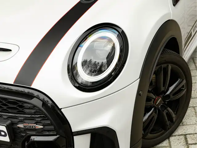 Mini Hatch view 10