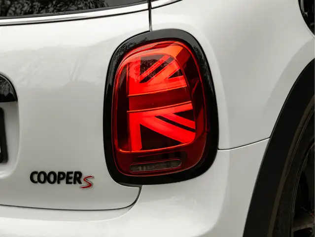 Mini Hatch view 14