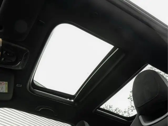 Mini Hatch view 3