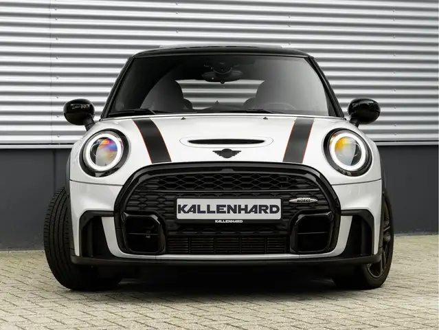 Mini Hatch view 5