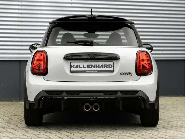 Mini Hatch view 6