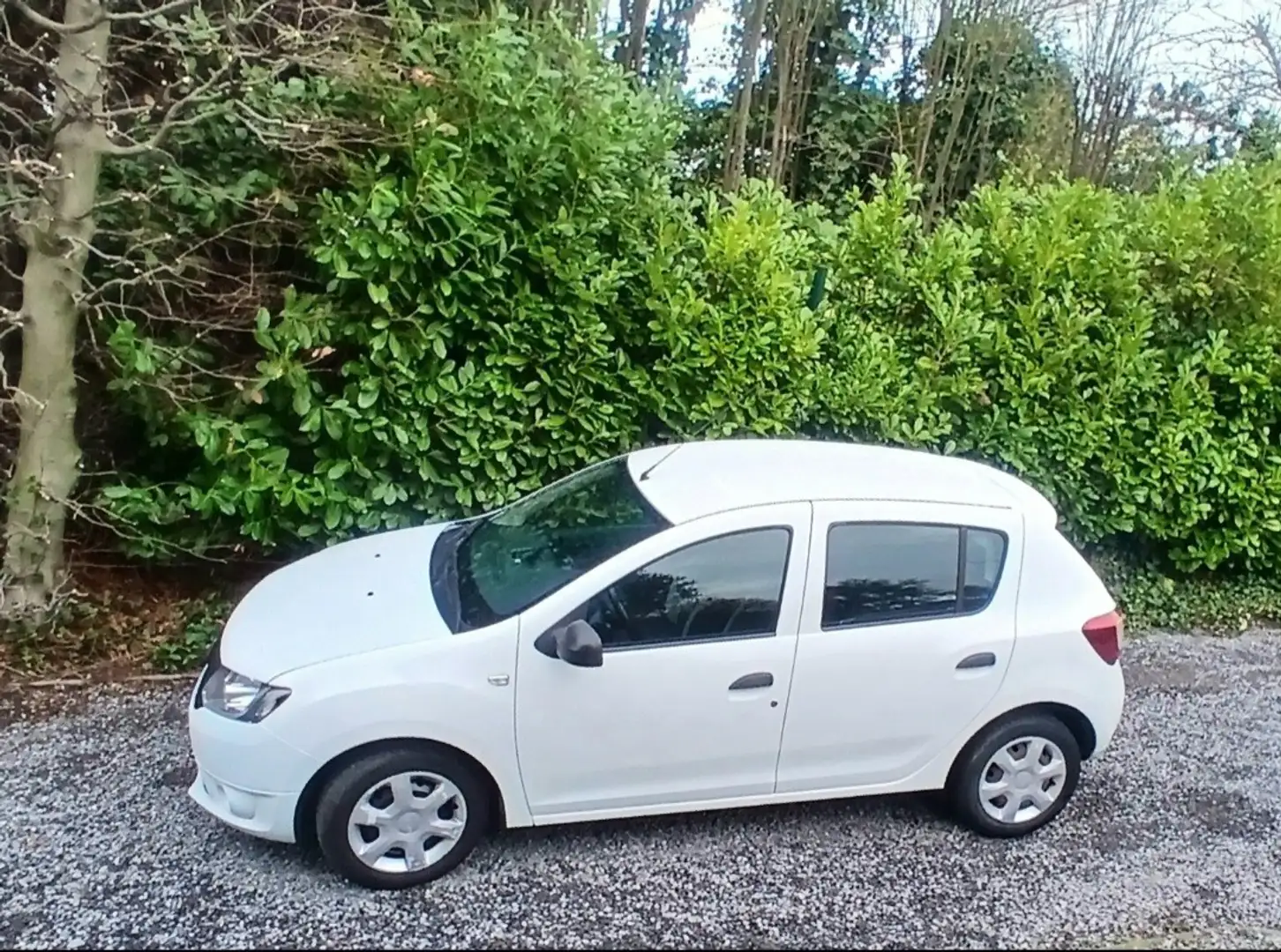 Dacia Sandero 1.2i Ambiance GPS GOOGLE PLAY Weiß - 1