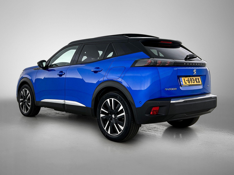 Peugeot e-2008 SUV EV GT Pack 50 kWh 136pk | Accu 93% | Navigatie — photo 3