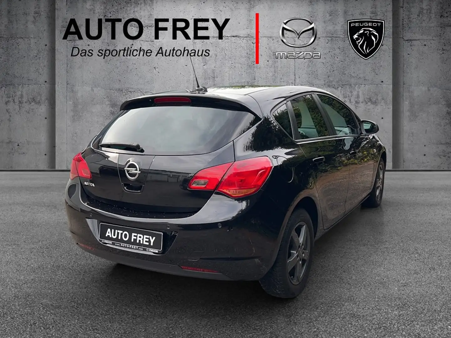 Opel Astra 1.6 Automatik Design Edition Black - 2