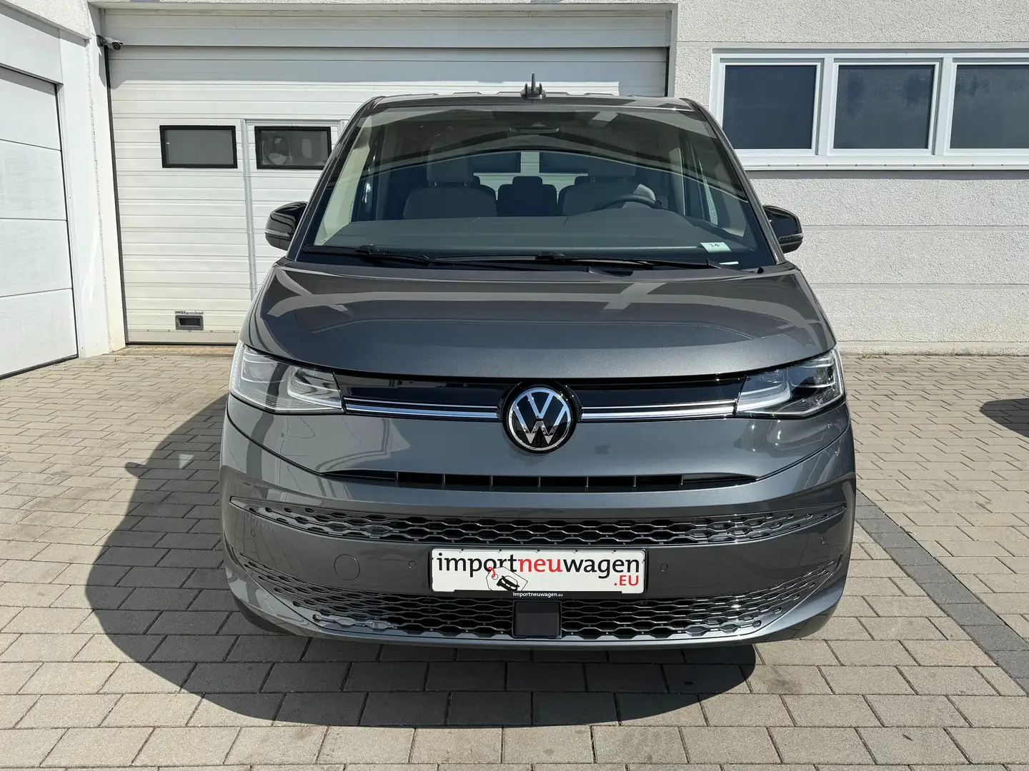 Volkswagen T7 Multivan Life Lang 2.0 TDI SCR DSG AHK+EasyOpen+IQ.Light! Szürke - 2