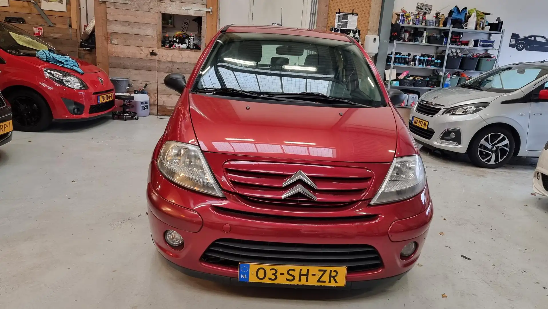 Citroen C3 1.4i Sky Radio Airco, Apple carplay/ Android auto, Rouge - 2