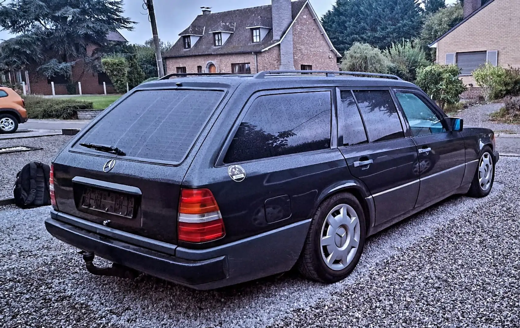 Mercedes-Benz 300 W124 300D break - 2
