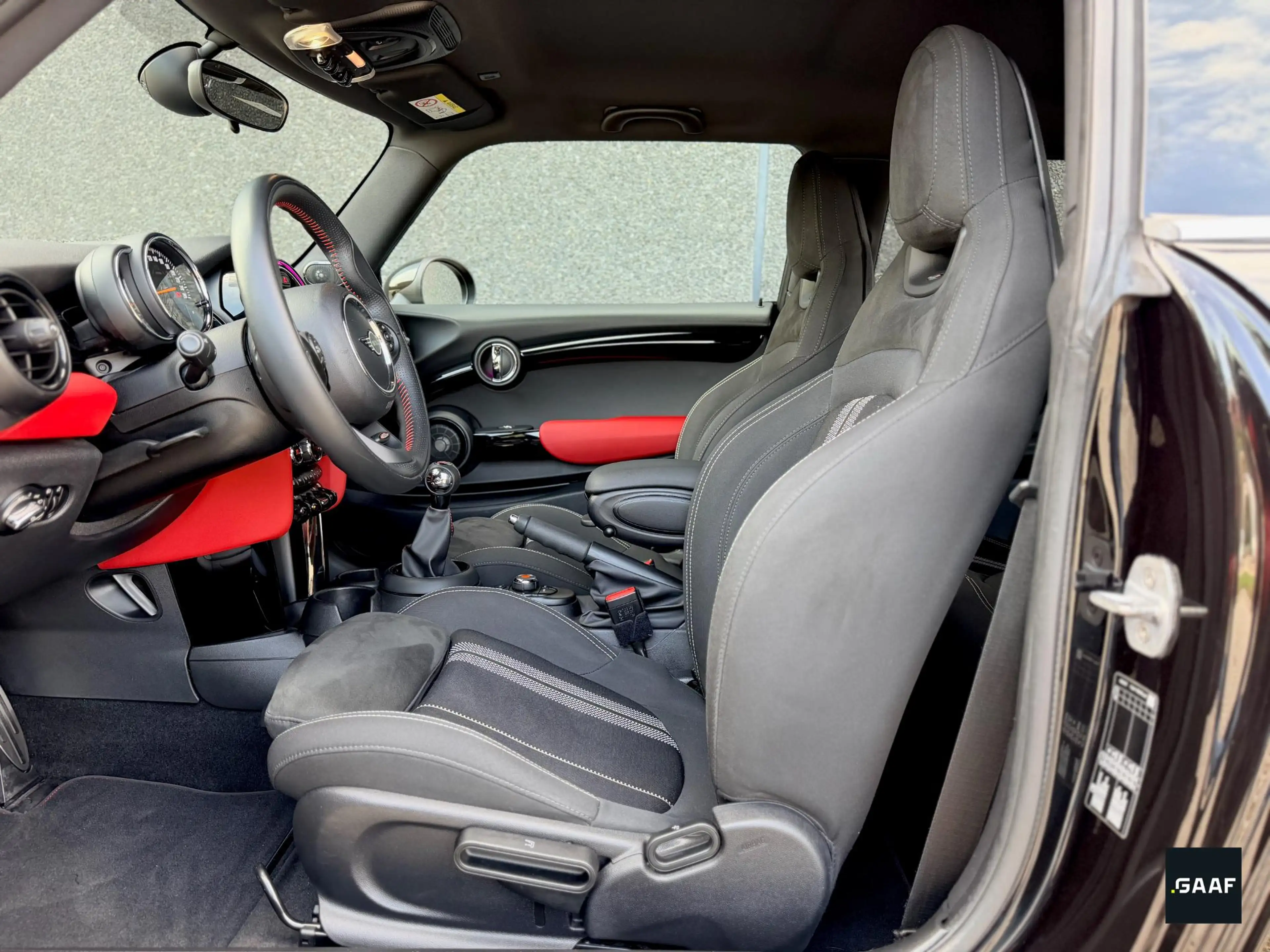 MINI One 1.5 | JCW Pack | LED | Harman Kardon | Stoelverwar — photo 12