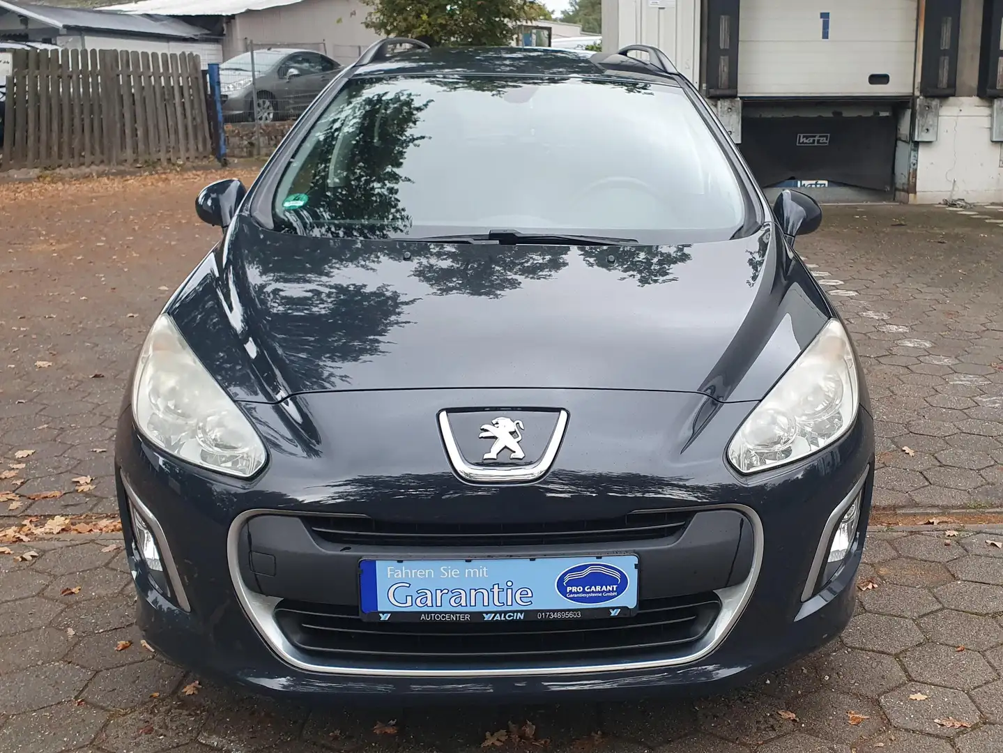 Peugeot 308 Access, Klima, 2 Hand,8 Fach bereift,Tüv neu Grau - 2