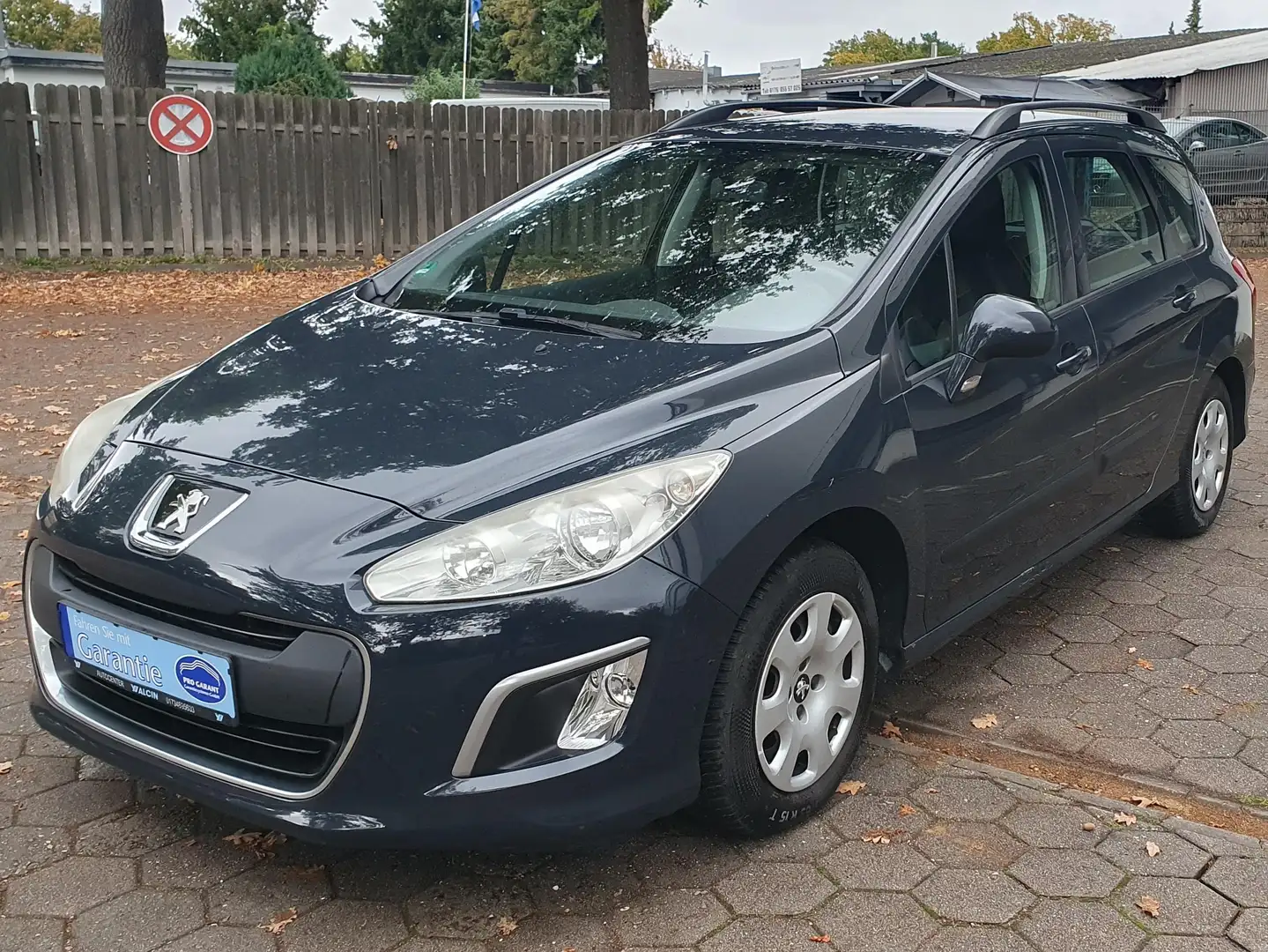 Peugeot 308 Access, Klima, 2 Hand,8 Fach bereift,Tüv neu Grau - 1