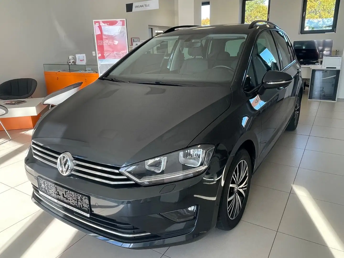 Volkswagen Golf Sportsvan VII Allstar BMT TDI DSG AHK Navi siva - 2