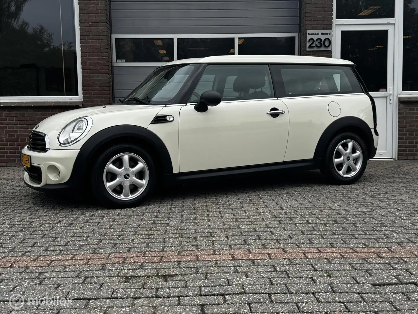 MINI One Clubman 1.6 AIRCO/NAVI/CRUISE/MF-STUUR Wit - 1