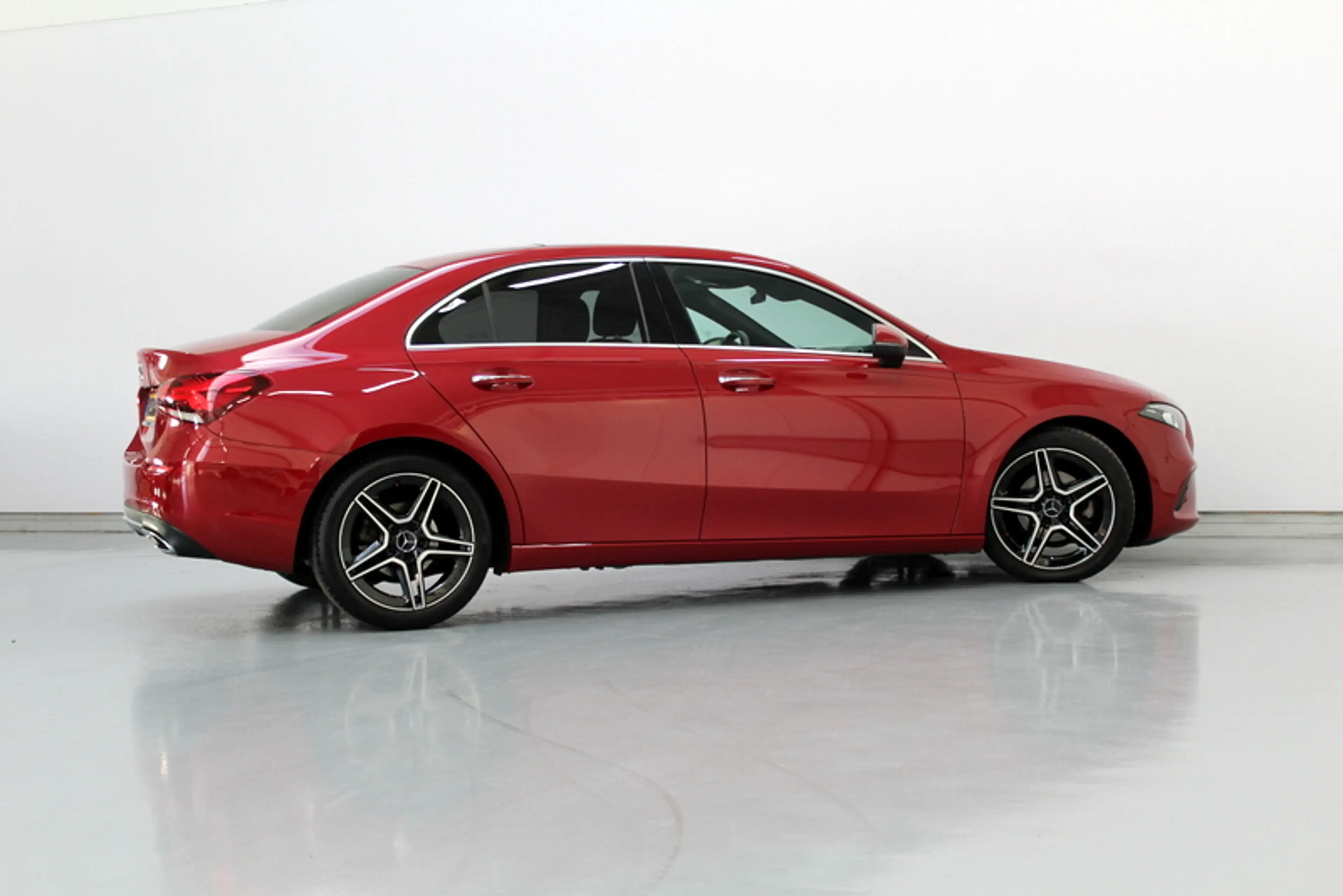 Mercedes-Benz A 180 Business Solution Luxury 136PK, RIJLAAR | PANORAMA — photo 9