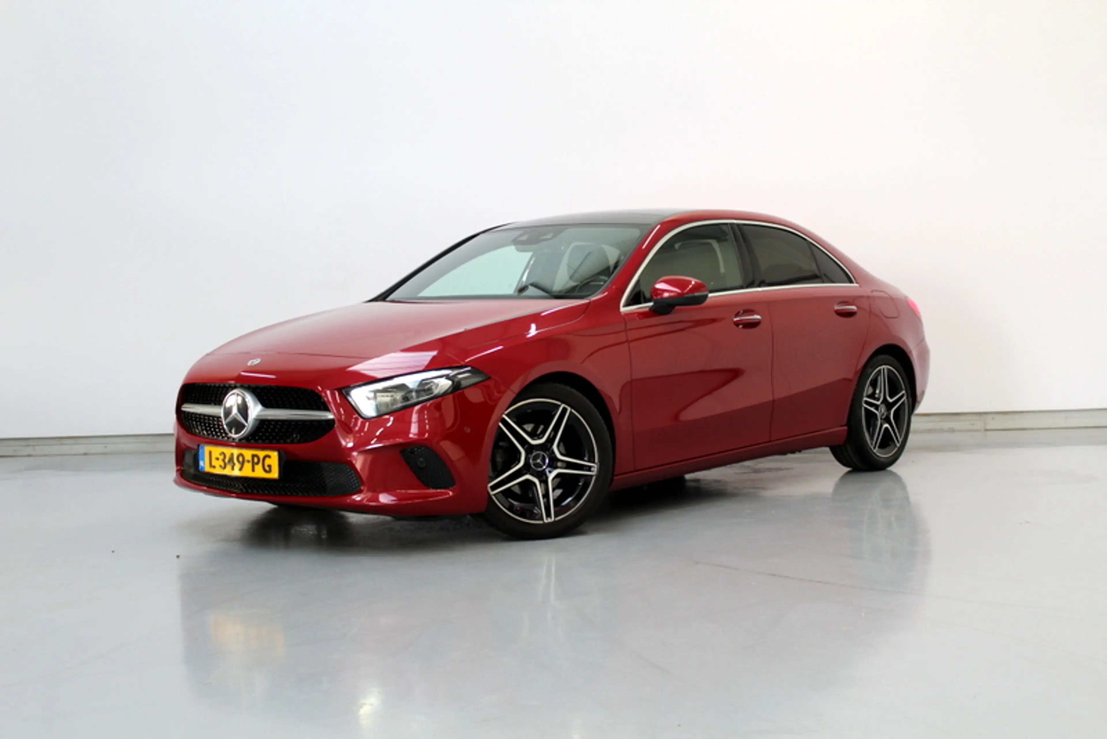 Mercedes-Benz A 180 Business Solution Luxury 136PK, RIJLAAR | PANORAMA — photo 3