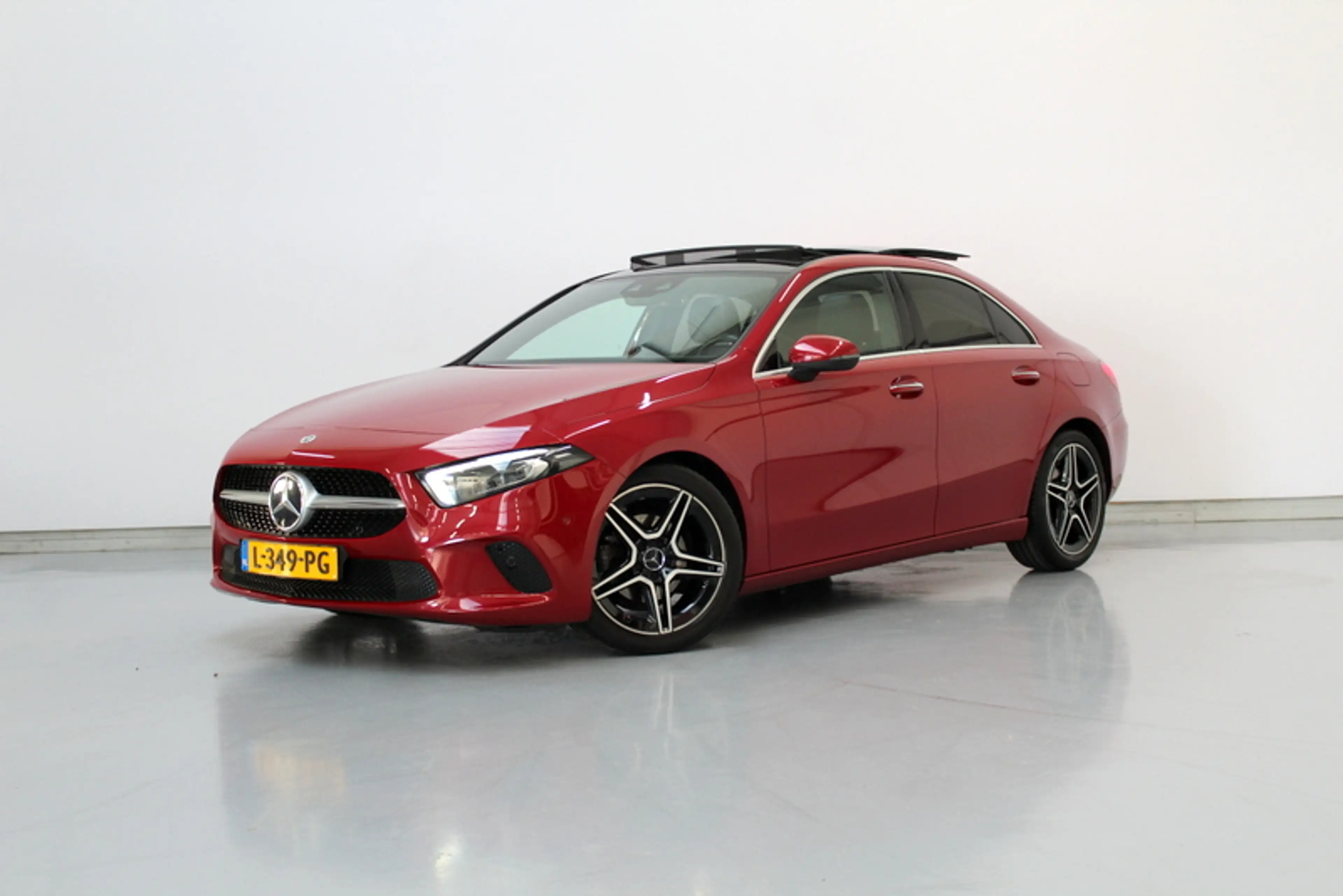 Mercedes-Benz A 180 Business Solution Luxury 136PK, RIJLAAR | PANORAMA — photo 5
