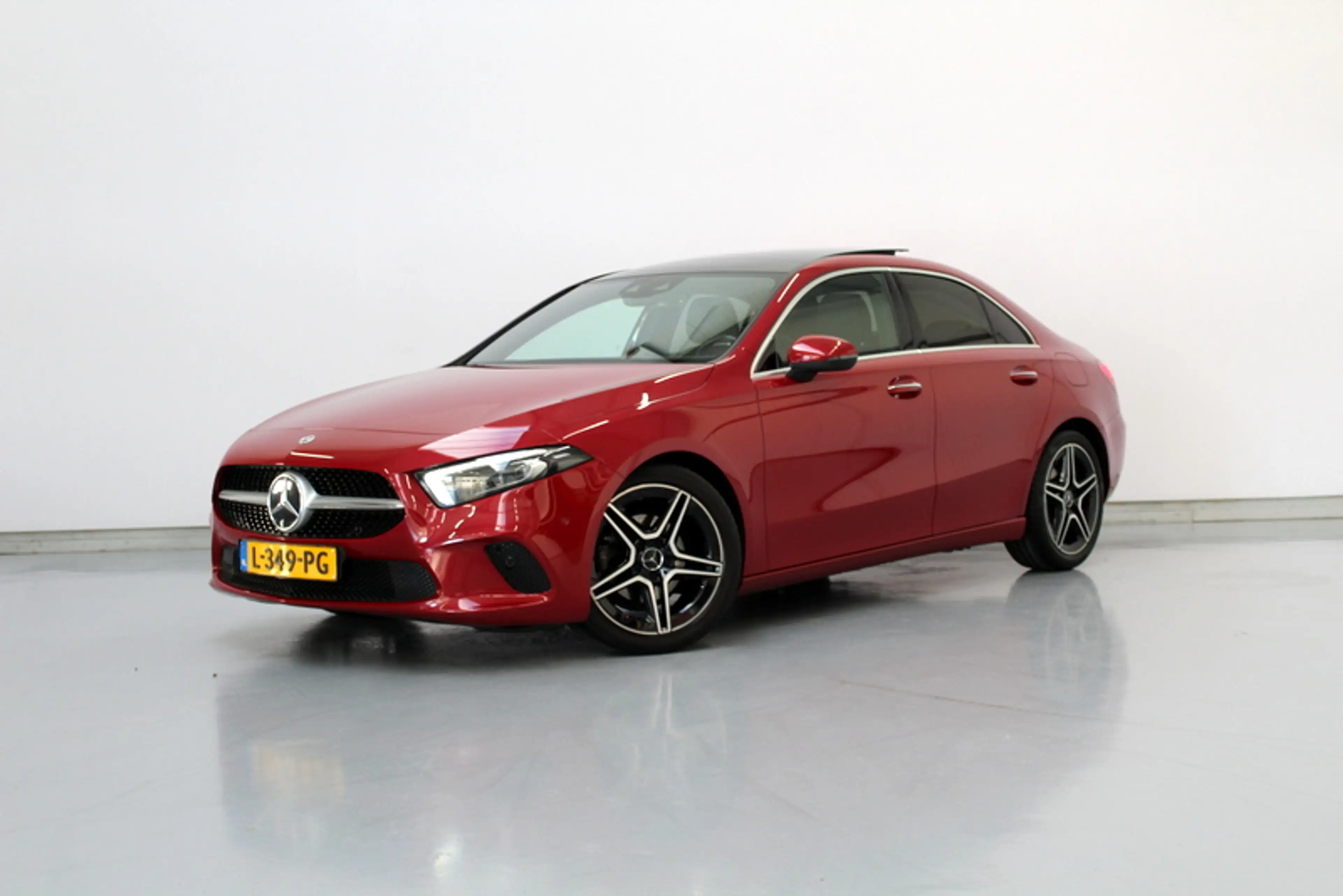 Mercedes-Benz A 180 Business Solution Luxury 136PK, RIJLAAR | PANORAMA — photo 4