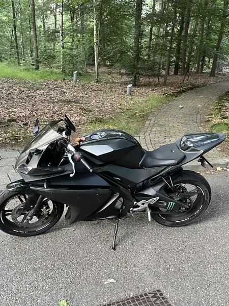 Yamaha YZF-R125 - foto 4