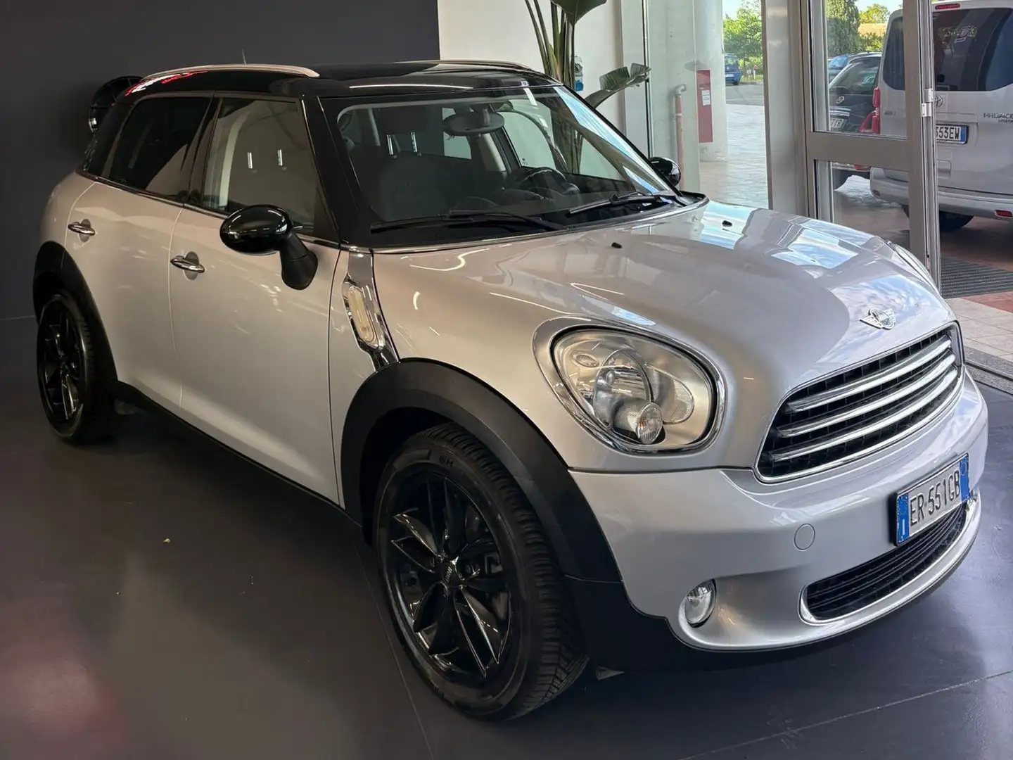 MINI Cooper D Countryman Mini Countryman 2.0 Cooper D auto Plateado - 1