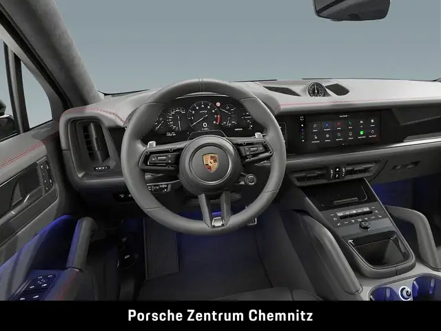 Porsche Cayenne GTS view 5