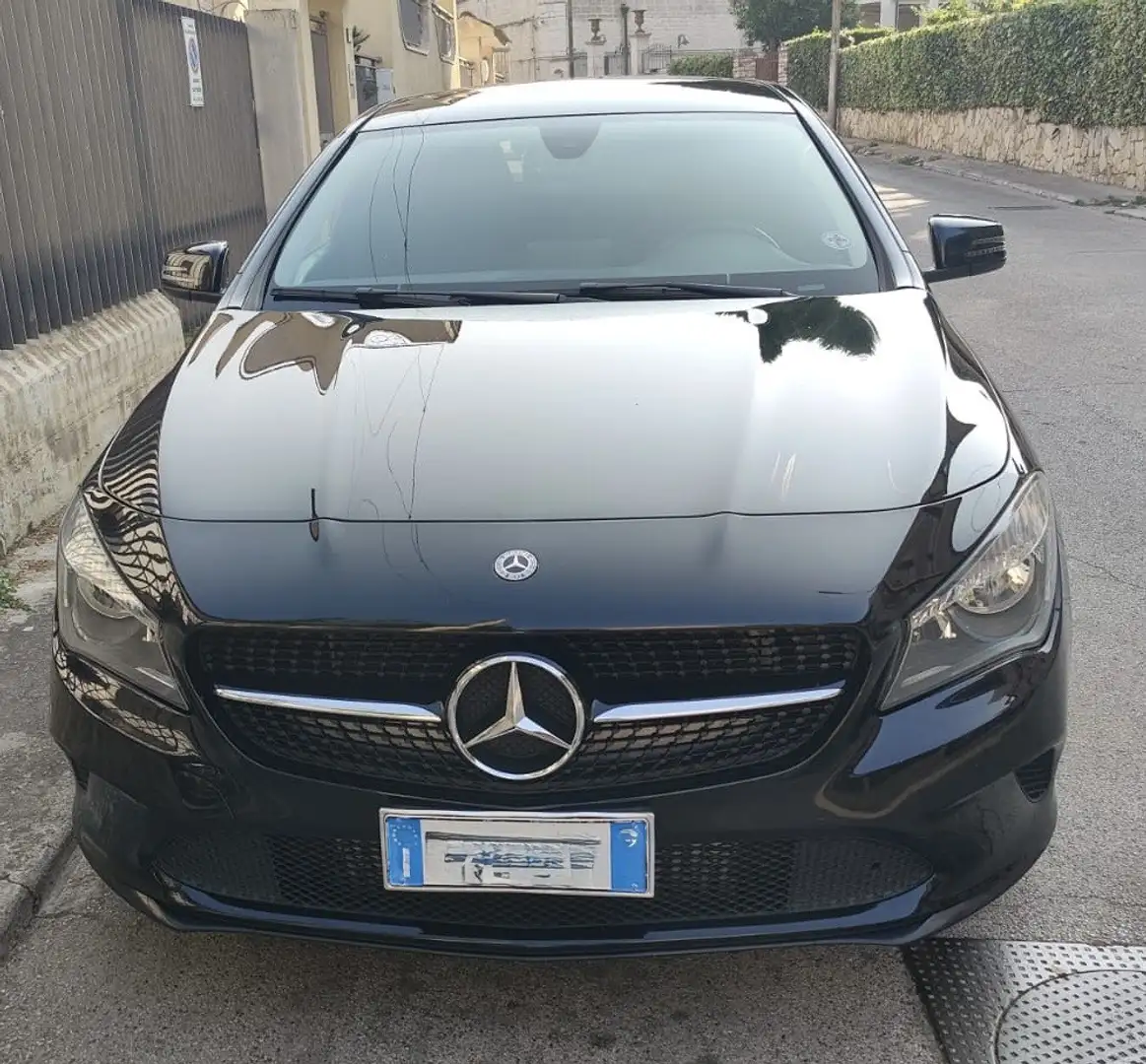 Mercedes-Benz CLA 200 d Shooting Brake 136CV Sport  Automatico Nero - 2