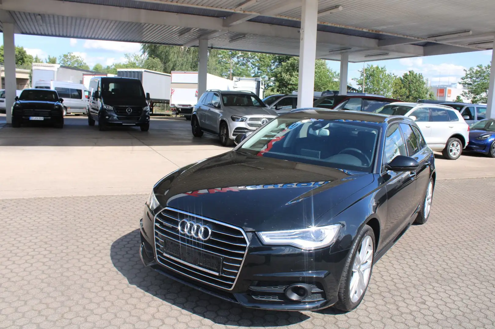 Audi A6 Avant 2.0 TDI quattro,Keyless,Navi,AHK,ACC Zwart - 2