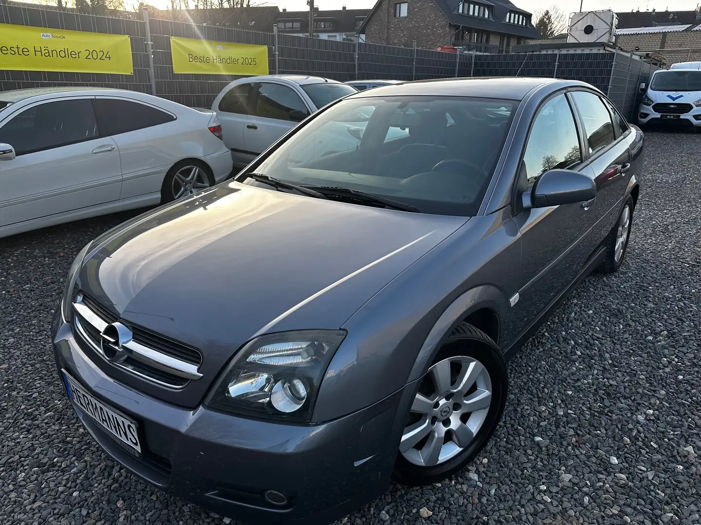 Opel Vectra Vectra Fließheck 1.6 Edition *ALLWETTERREIFEN* Grau - 1