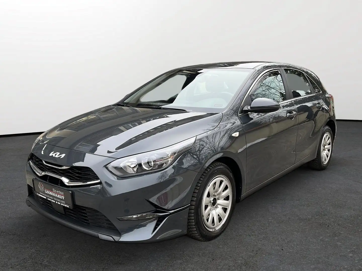 Kia Ceed / cee'd 1.5 T-GDI BL Sound Edition Grau - 2