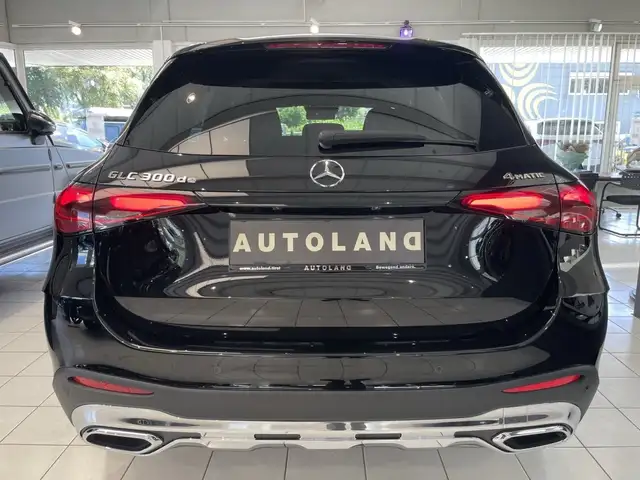Mercedes-Benz GLC 300 de 4MATIC AMG LINE Ansicht 5