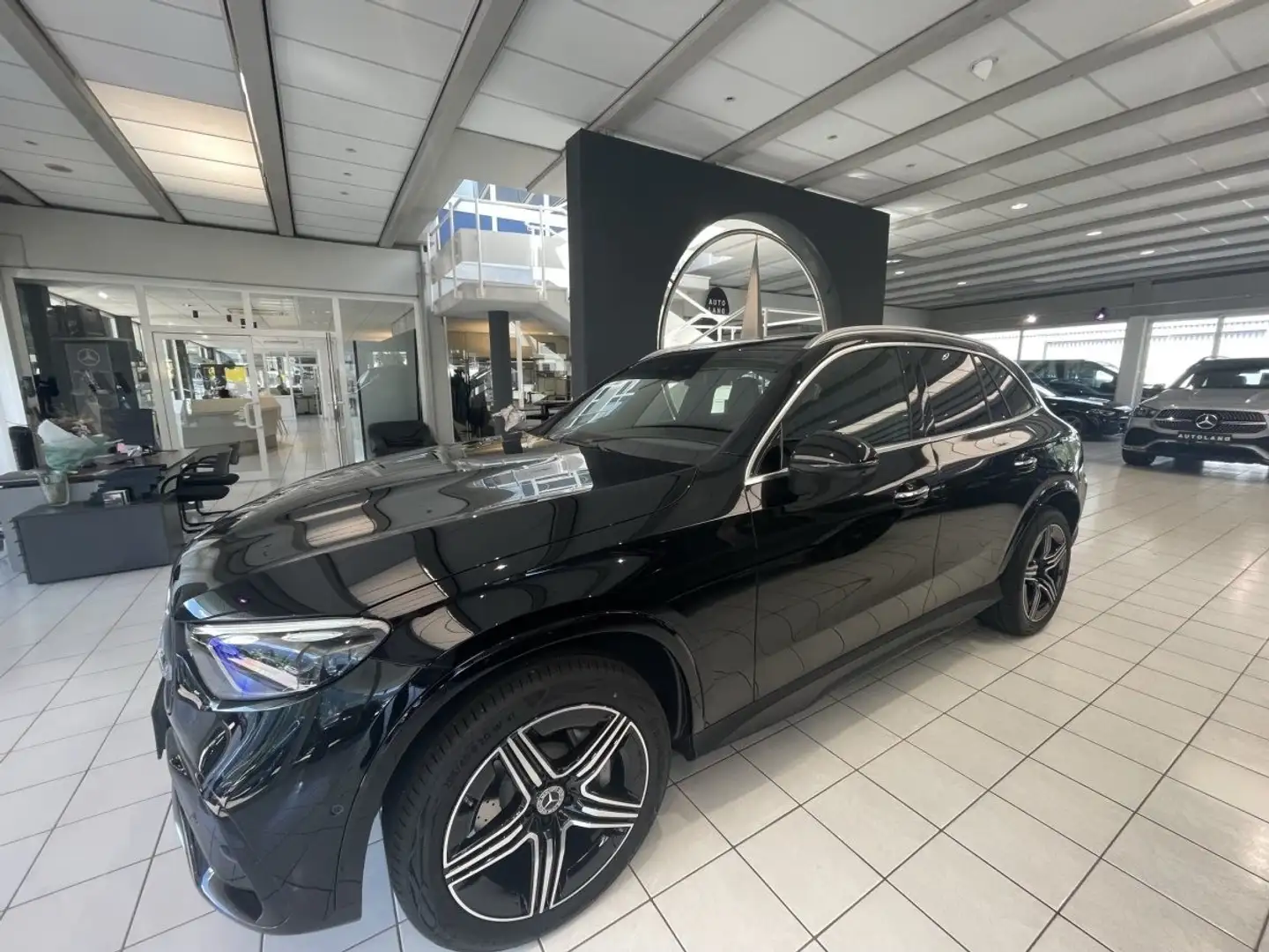 Mercedes-Benz GLC 300 de 4MATIC AMG LINE Schwarz - 2