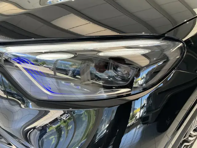 Mercedes-Benz GLC 300 de 4MATIC AMG LINE Ansicht 25