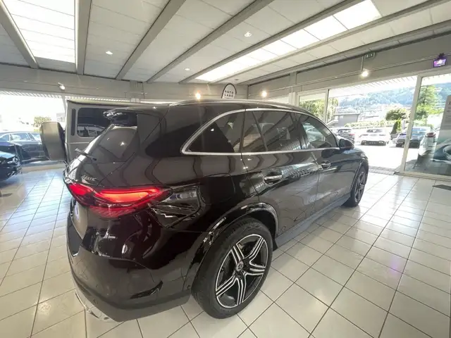 Mercedes-Benz GLC 300 de 4MATIC AMG LINE Ansicht 7