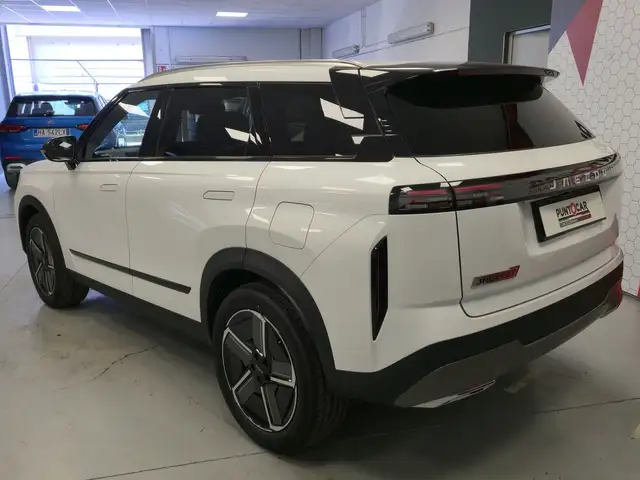 Jaecoo J7 view 4