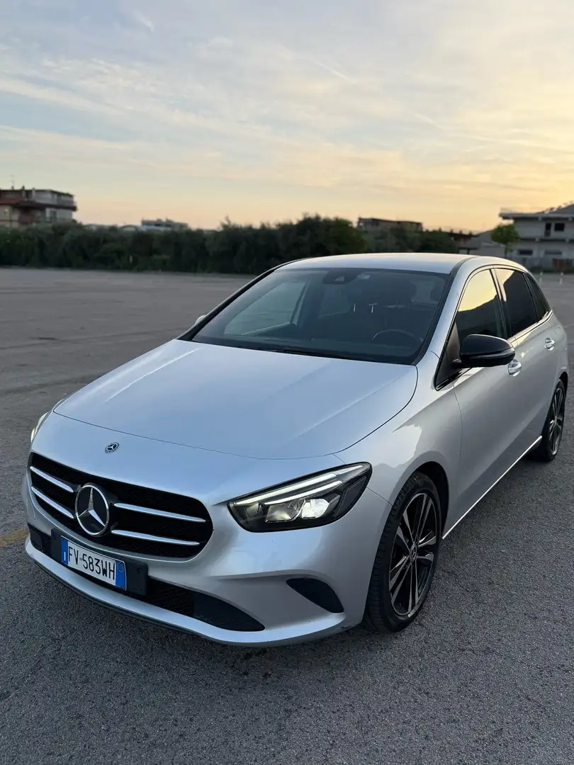 Mercedes-Benz B 200 d Premium auto Gri - 1