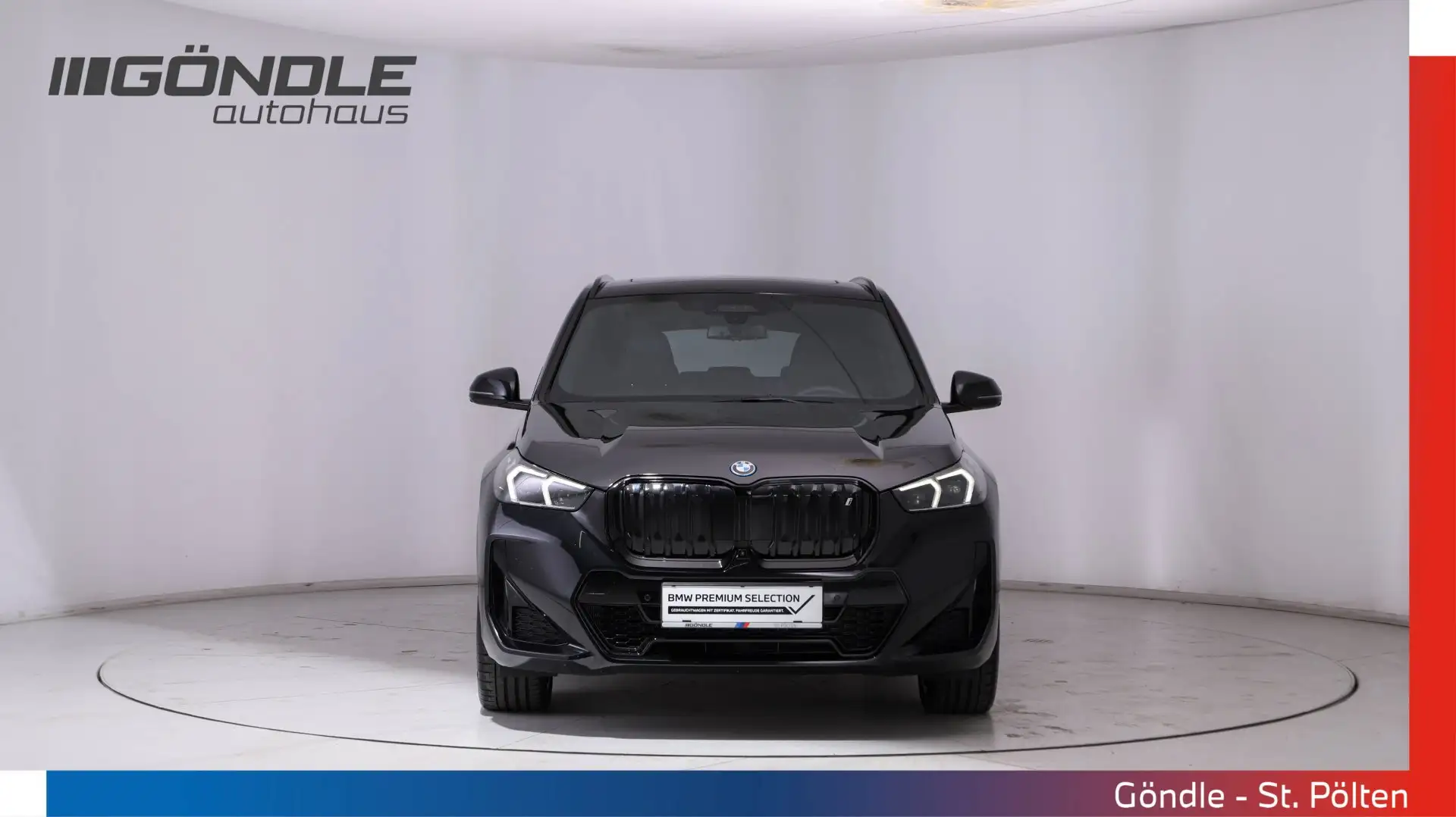 BMW iX1 xDrive30 Schwarz - 2