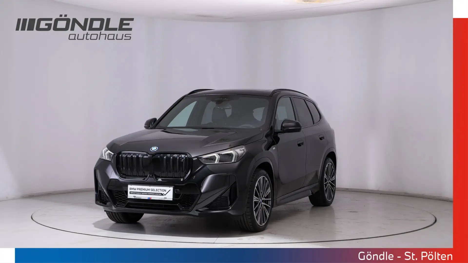 BMW iX1 xDrive30 Schwarz - 1