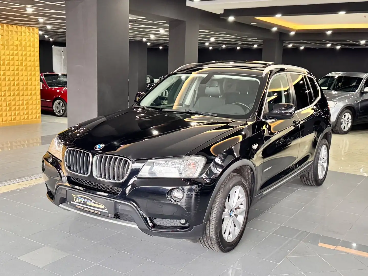 BMW X3 xDrive20d*PANO*LEDER*SHZ*PDC V+H*ALU*TEMPOMAT Schwarz - 2